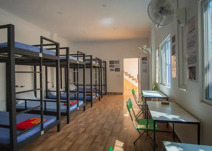 333 Hostel *